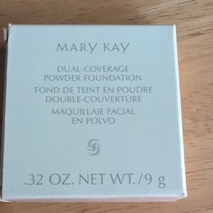 Mary Kay Dual-Coverage Powder Foundation - Ivory 200 Discontinued
